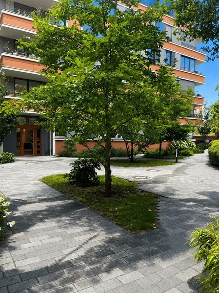 Moderne Gartenwohnung mit sonniger Terrasse in ruhiger Lage von Moabit — photo 1